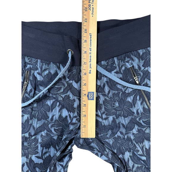 Athleta Trekkie North Jogger Size 6 Ethereal Bloom Cottage Blue Pants - Picture 6 of 6